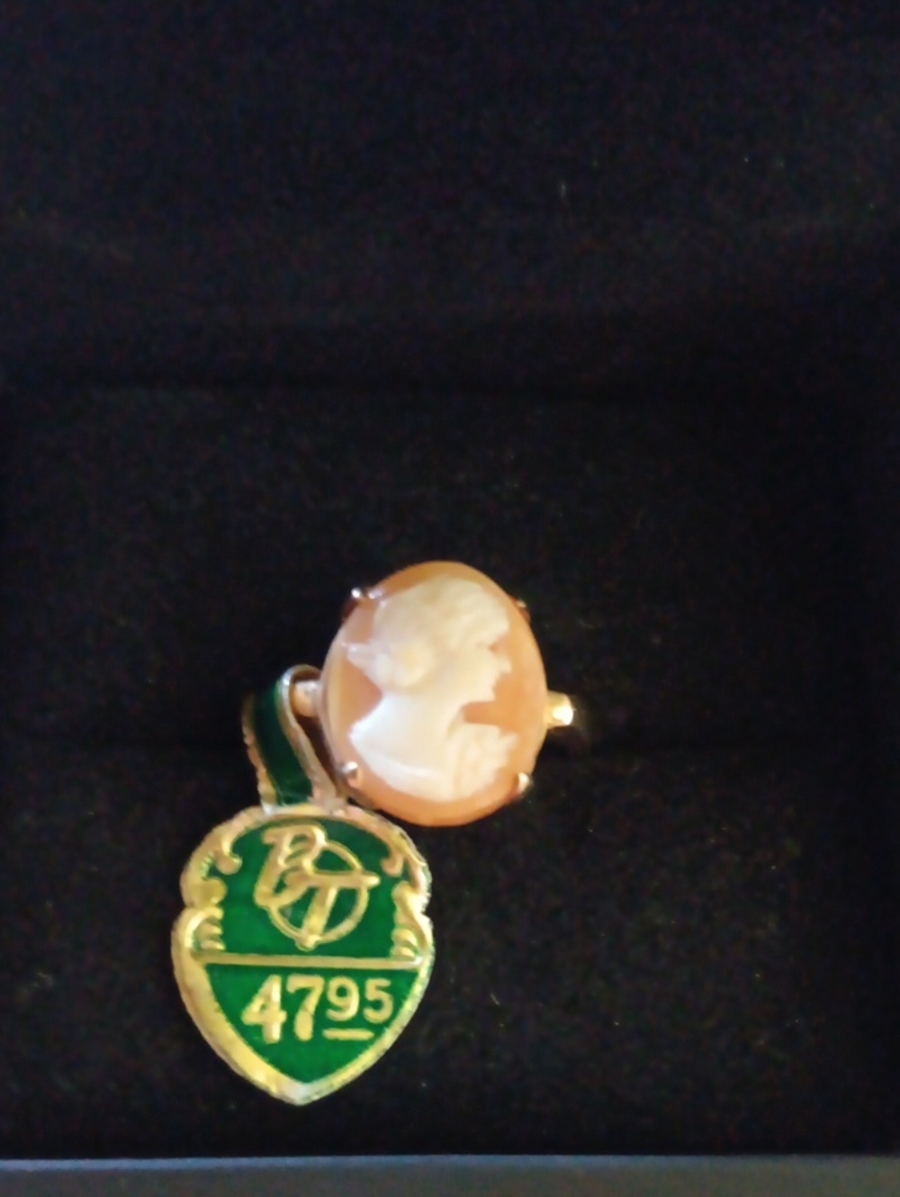 Vtg 10K Gold Shell Cameo Ring With Original Tag
